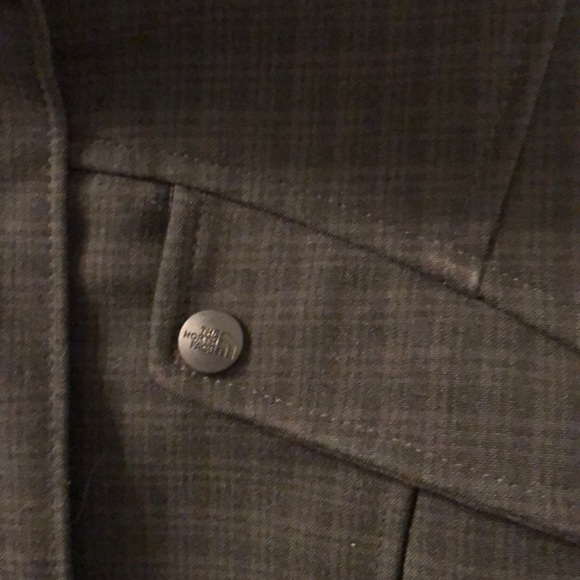 North Face Women’s Jacket - Picture 2 of 8